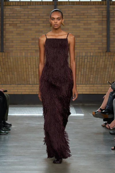 Look 9
